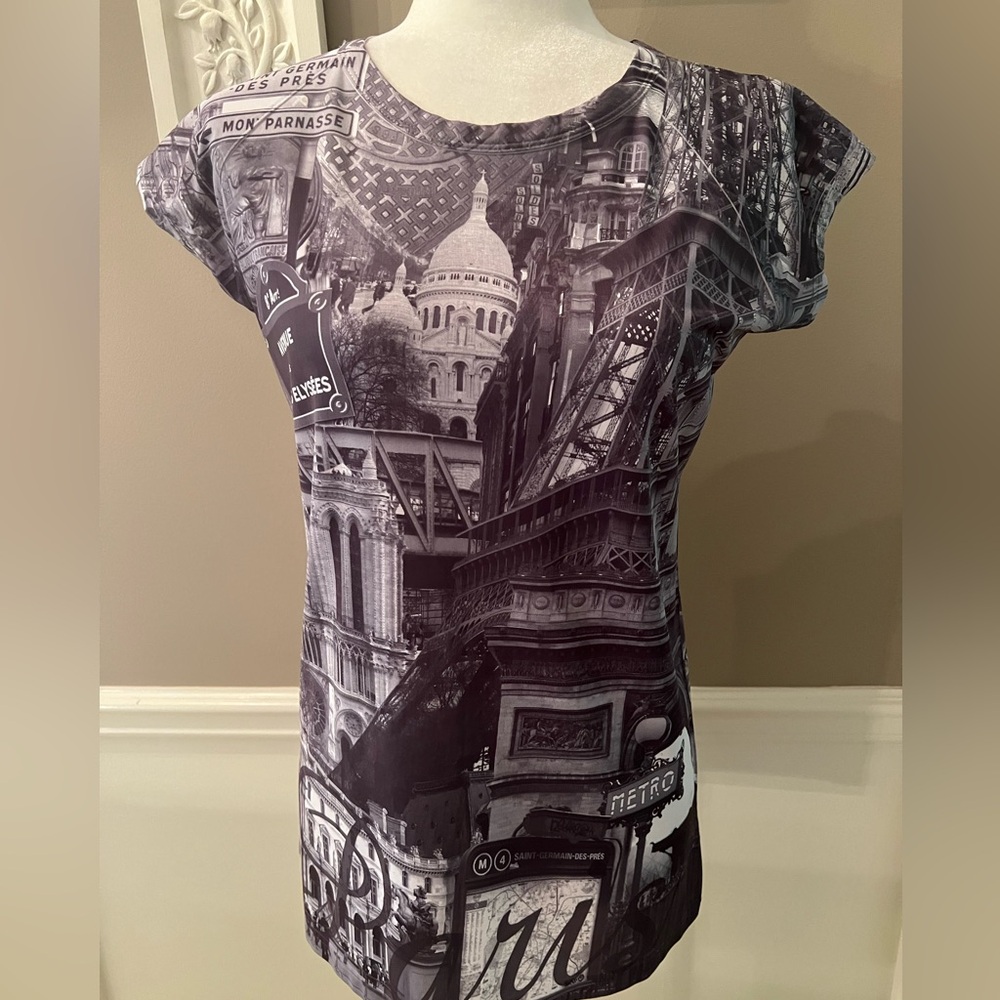 Women's Graphic Print Top